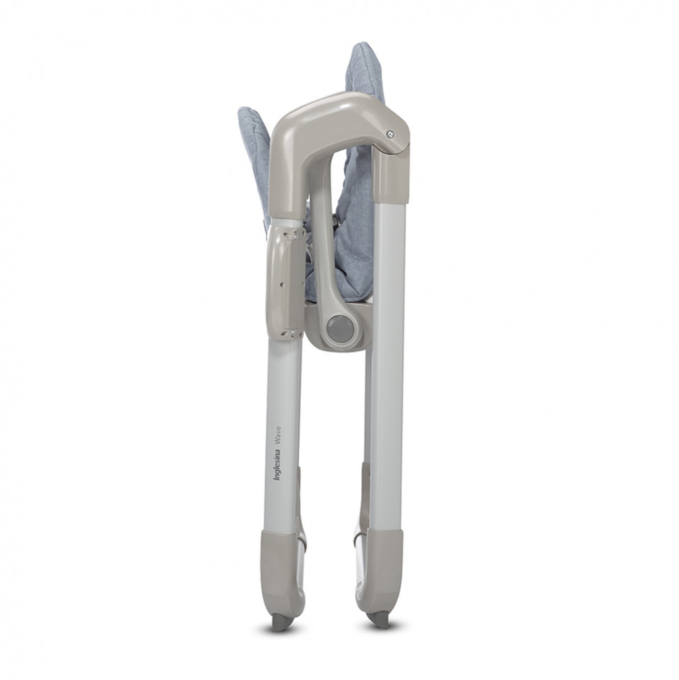 Η φωτογραφία δείχνει Το Wave της Inglesina είναι η πρώτη κούνια του παιδιού! Θα το λικνίσει και θα το βοηθήσει να χαλαρώσει, να κοιμηθεί αλλά και να παίξει όταν είναι ξύπνιο.