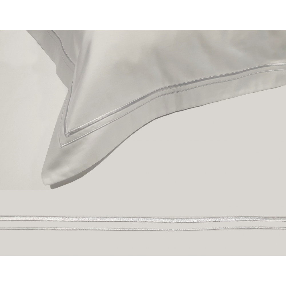 Η φωτογραφία δείχνει 1 Παπλωματοθήκη Cotton 100% TC310 250x230 με διπλή πλακοραφή χρώματος λευκούΧρώμα: White