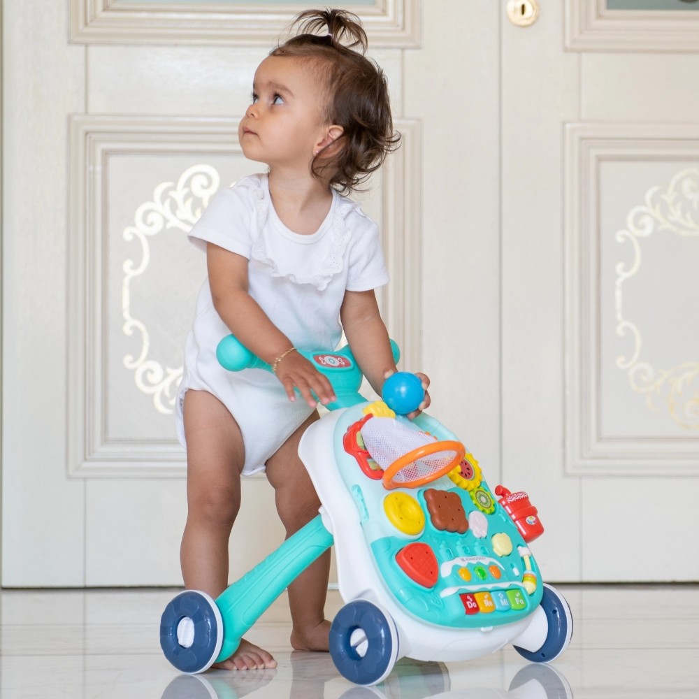 Η φωτογραφία δείχνει Περπατούρα και τραπέζι δραστηριοτήτων της εταιρείας Kikka Boo.