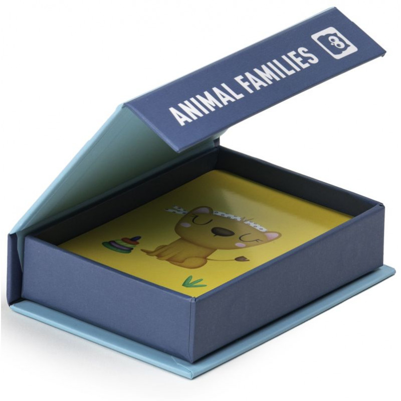 Αυτό το χαριτωμένο παιχνίδι με κάρτες είναι ιδανικό ώστε τα μικρά παιδιά να εξοικειωθούν με τους διαφορετικούς οικοτόπους όπου ζουν αυτά τα αξιολάτρευτα ζώα (σαβάνα, αγρόκτημα, ωκεανός, αρκτική, δάσος, ουρανός ή οικιακό περιβάλλον).