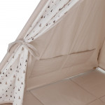 Η μεγαλύτερη παιδική σκηνή της αγοράς με ύψος 1,80cm είναι κατασκευασμένη από φυσικά υλικά για ατέλειωτες ώρες παιχνιδιού!Με την σκηνή-σπιτάκι τα παιδιά έχουν τον δικό τους χώρο για να δημιουργήσουν φανταστικές ιστορίες και να εξελίξουν τα παιχνίδια ρόλων!Θα γίνει η αγαπημένη τους γωνιά στο δωμάτιο 