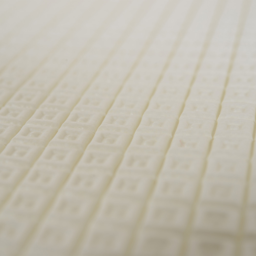 Χαλάκι δραστηριοτήτων της εταιρείας Moni Toys.