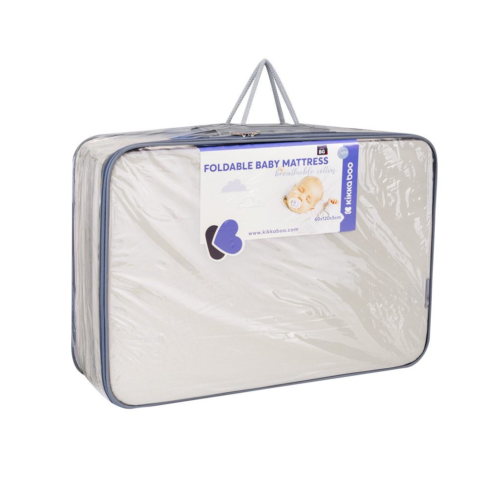 Απαλό βρεφικό στρώμα κατασκευασμένο από βαμβακερό υλικό υψηλής ποιότητας.