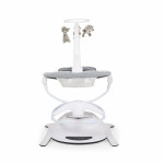 Η φωτογραφία δείχνει Η βρεφική κούνια La Scala είναι ένα πολυλειτουργικό προϊόν.