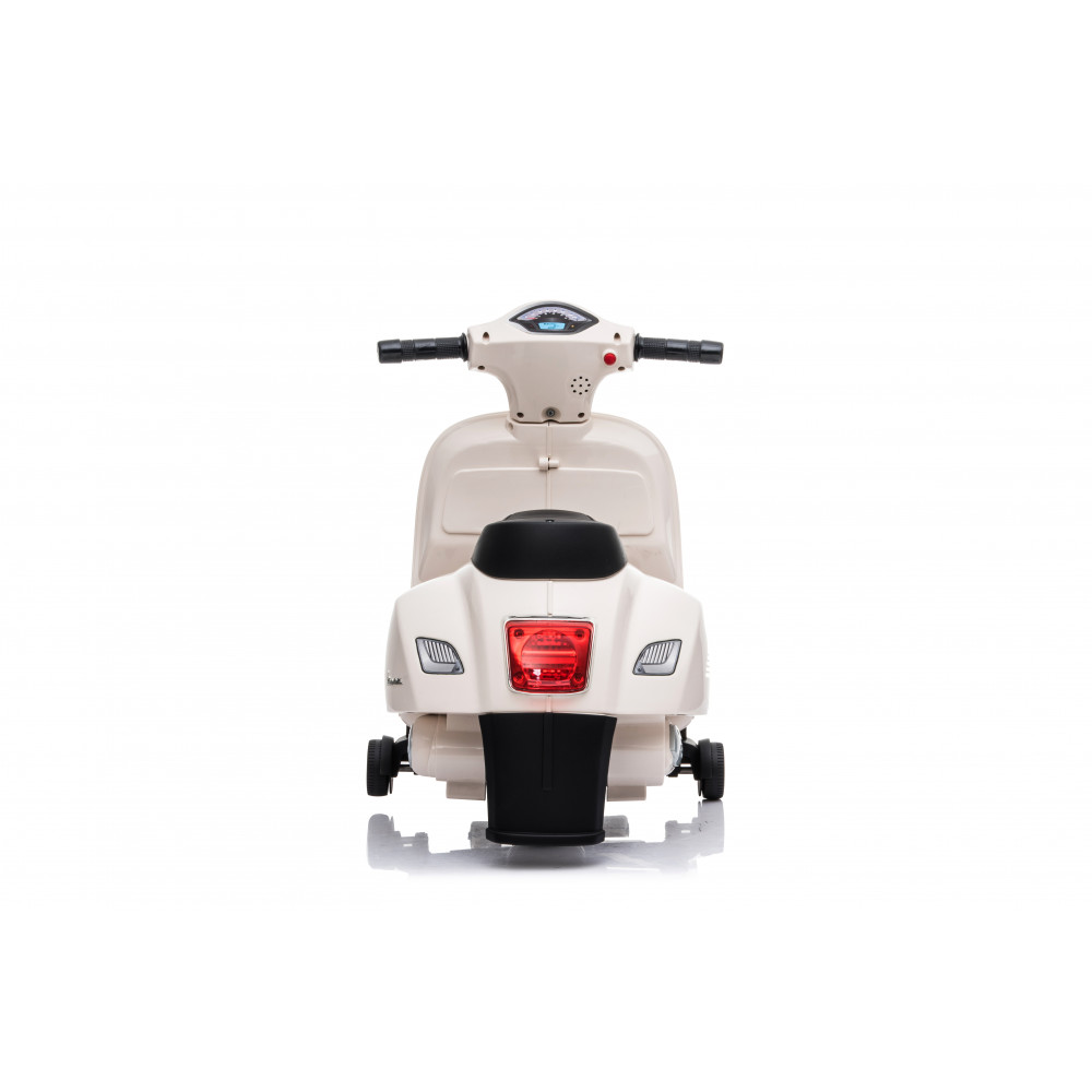 Hλεκτροκίνητο μηχανάκι Vespa της εταιρείας Cangaroo.