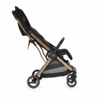 Η φωτογραφία δείχνει Το καρότσι Easy Fold είναι εξαιρετικά συμπαγές, ελαφρύ και μοντέρνο με καινοτόμο και εξαιρετικό σύστημα αναδίπλωσης για να απλοποιήσει πραγματικά τη ζωή σας.