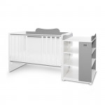 Η φωτογραφία δείχνει Κούνια μετατρεπόμενη σε κρεβάτι προεφηβικό και γραφείο της εταιρείας Lorelli.