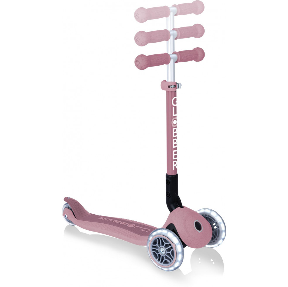 Η φωτογραφία δείχνει Globber Scooter Junior Foldable Lights Eco Berry (692-510).