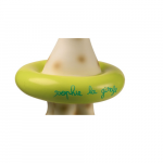 Παιχνίδι για πολλά πλατσουρίσματα στο μπάνιο!Από 6 μηνώνΝα τη πάλι η Σόφι η καμηλοπάρδαλη, αυτή τη φορά επιπλέει και χοροπηδάει μέσα στο νερό!Πολύ διασκεδαστική όταν ζουλιέται, εκτινάσσει νερό.