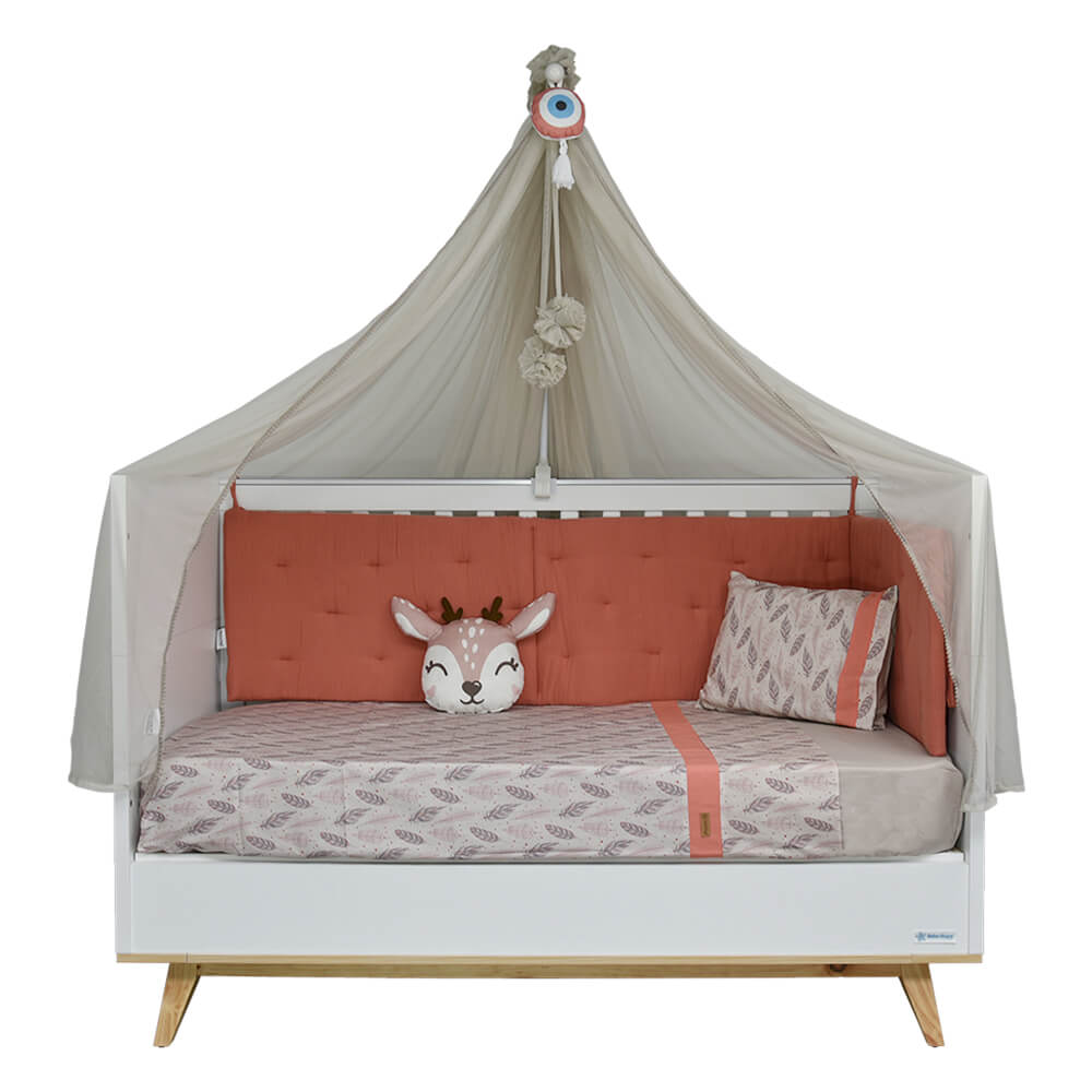 Σετ προίκας 9τμχ , αποτελείται από:ΠάνταΠανωσέντονοΚατωσέντονοΚουνουπιέραΒάση κουνουπιέραςΜαξιλαροθήκηΜαξιλάριΔιακοσμητικό μαξιλάριΚρεμαστό μαξιλαράκι ματάκιΔιαστάσεις:Πάντα: 200×40 cmΜαξιλάρι: 38 x 29 x 10 cmΜαξιλαροθήκη: 45 x 35 cmΠανωσέντονο: 160 x 110 cmΚατωσέντονο: 140+20+20 x 117 cmΚατασκευασμ