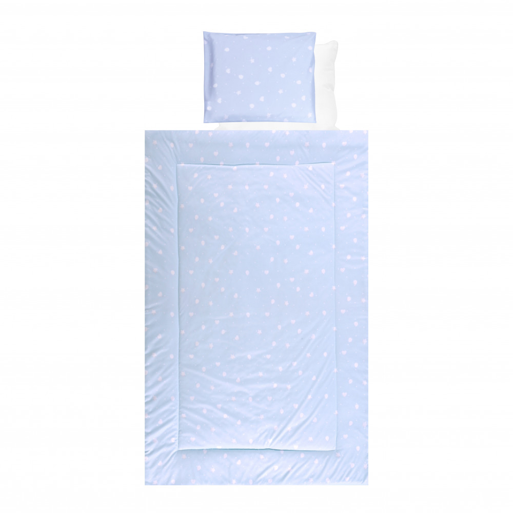 Η φωτογραφία δείχνει Βρεφικό σετ 4 τεμαχιών της εταιρείας Lorelli κατασκευασμένο απο 100% υποαλλεργικά και βαμβακερά υφάσματαΠεριλαμβάνει:Πάπλωμα: 97x145cmΜαξιλάρι: 35x43cm (100% Polyester)Μαξιλαροθήκη: 35x43cmΣεντόνι: 100x150cm (100% Βαμβάκι)