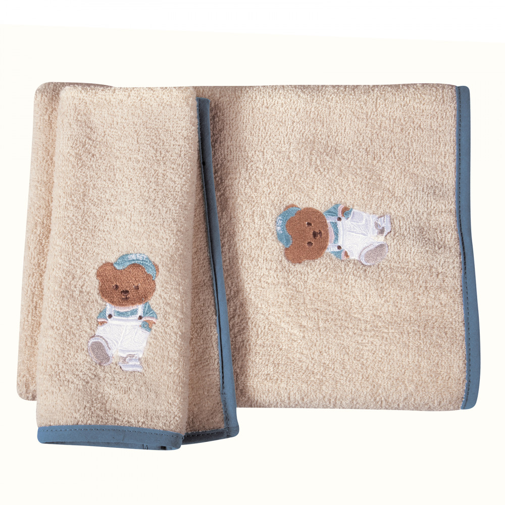 Η φωτογραφία δείχνει Σετ πετσέτες μονόχρωμες Greenwich Polo Club με κέντημα της σειράς Essential.