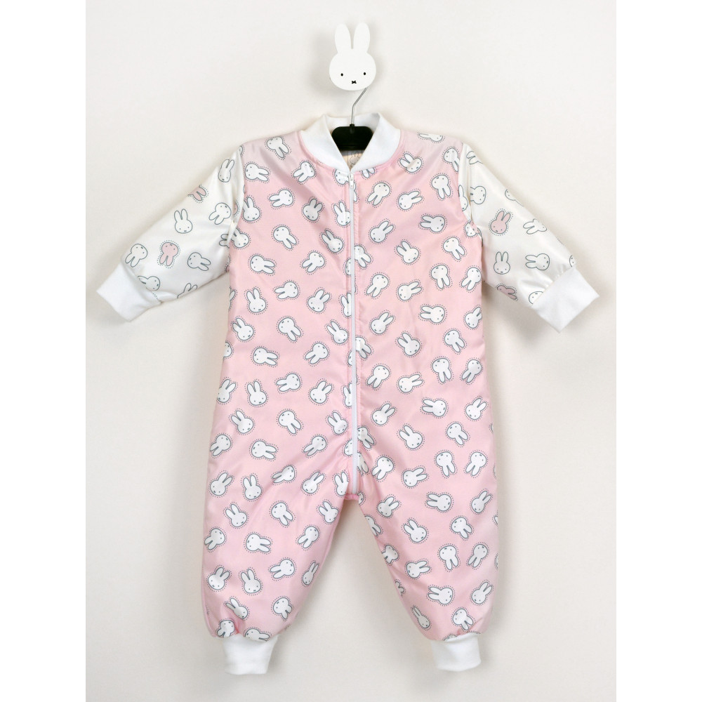 ΥΠΝΟΣΑΚΟΣ ΜΕ ΠΟΔΙΑ ΤΗΣ ΕΤΑΙΡΕΙΑΣ MIFFYΤο εξωτερικό ύφασμα είναι 100% βαμβάκιΕσωτερικά έχει γέμιση 100% polyesterΟ δείκτης θερμότητάς του είναι 2,5 Tog που το καθιστά ιδανικό για χρήση τους χειμωνιάτικους μήνεςΤο μήκος της υπνόφορμας μετριέται από τον ώμο έως τον αστράγαλοΔιαστάσεις: Νο2, 80cm