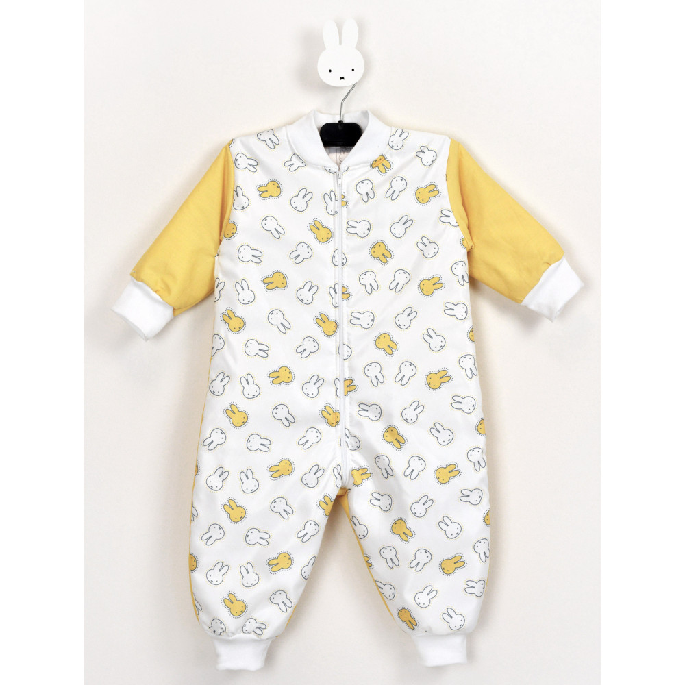 ΥΠΝΟΣΑΚΟΣ ΜΕ ΠΟΔΙΑ ΤΗΣ ΕΤΑΙΡΕΙΑΣ MIFFYΤο εξωτερικό ύφασμα είναι 100% βαμβάκιΕσωτερικά έχει γέμιση 100% polyesterΟ δείκτης θερμότητάς του είναι 2,5 Tog που το καθιστά ιδανικό για χρήση τους χειμωνιάτικους μήνεςΤο μήκος της υπνόφορμας μετριέται από τον ώμο έως τον αστράγαλοΔιαστάσεις: Νο2, 80cm