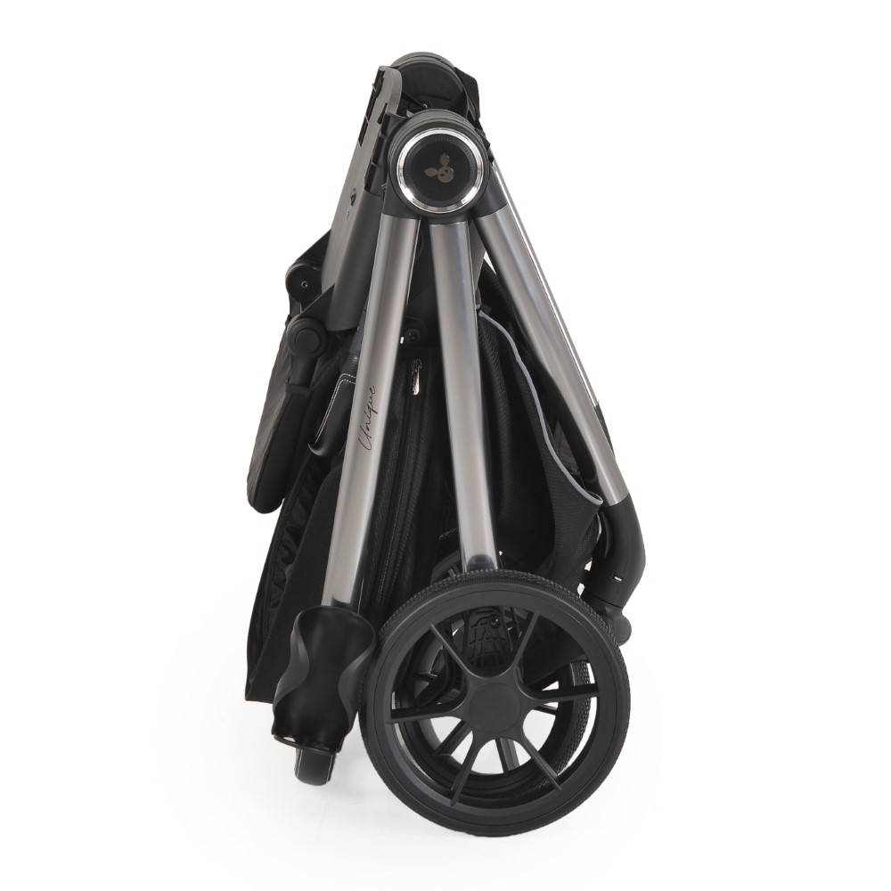 Η φωτογραφία δείχνει Πολυλειτουργικό καρότσι μωρού, κατάλληλο από τη γέννηση έως 22 κιλά.