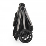 Η φωτογραφία δείχνει Πολυλειτουργικό καρότσι μωρού, κατάλληλο από τη γέννηση έως 22 κιλά.