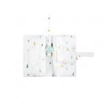 Η φωτογραφία δείχνει KIKKA BOO ΥΦΑΣΜΑΤΙΝΗ ΘΗΚΗ ΓΙΑ ΠΑΝΑ ΚΑΙ ΜΩΡΟΜΑΝΤΗΛΑ Υποδοχή πάνας κατασκευασμένη από 100% βαμβακερό υλικό.