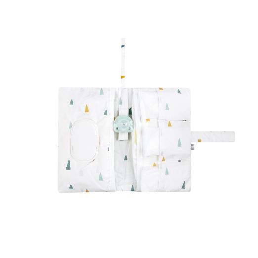 Η φωτογραφία δείχνει KIKKA BOO ΥΦΑΣΜΑΤΙΝΗ ΘΗΚΗ ΓΙΑ ΠΑΝΑ ΚΑΙ ΜΩΡΟΜΑΝΤΗΛΑ Υποδοχή πάνας κατασκευασμένη από 100% βαμβακερό υλικό.