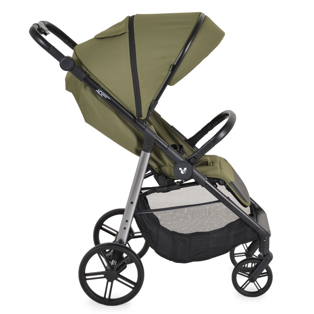 Η φωτογραφία δείχνει Ελαφρύ, συμπαγές και εύκολο στην αναδίπλωση – το καρότσι Ace της Cangaroo έχει σχεδιαστεί με προσοχή σε κάθε λεπτομέρεια για να παρέχει μέγιστη άνεση τόσο για το παιδί όσο και για τον γονέα.