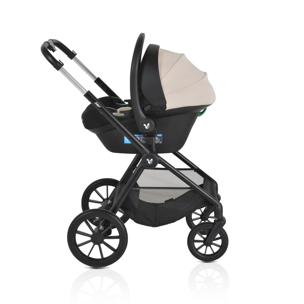 Η φωτογραφία δείχνει Παιδικό καρότσι Joker 3 σε 1 από την Cangaroo – Ελευθερία και άνεση από την πρώτη κιόλας μέρα!Σχεδιασμένο για να καλύπτει τις ανάγκες της σύγχρονης οικογένειας, το καρότσι Joker 3 σε 1 είναι εξαιρετικά πρακτικό, κομψό και προσαρμόσιμο, παρέχοντας άνεση και ασφάλεια στο μωρό σας 