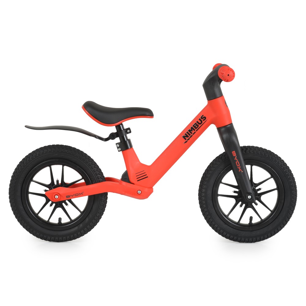 Η φωτογραφία δείχνει Nimbus Balance Bike by Byox – Άνεση, στυλ και αυτοπεποίθηση για τις πρώτες περιπέτειες!Ειδικά σχεδιασμένο για νεαρούς εξερευνητές ηλικίας 3 ετών και άνω, το ποδήλατο ισορροπίας Nimbus είναι ο τέλειος τρόπος για να αναπτύξει το παιδί σας ισορροπία, συντονισμό και αυτοπεποίθη