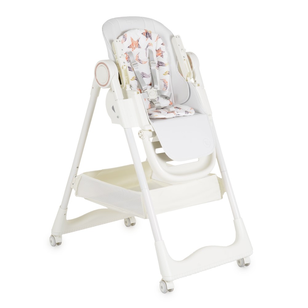 Η φωτογραφία δείχνει Δημιουργημένο με φροντίδα για τις πρώτες γευστικές περιπέτειες του μικρού σας, το παιδικό καρεκλάκι Surprise της Moni προσφέρει άνεση, ασφάλεια και πλήρη προσαρμοστικότητα σε κάθε γεύμα.