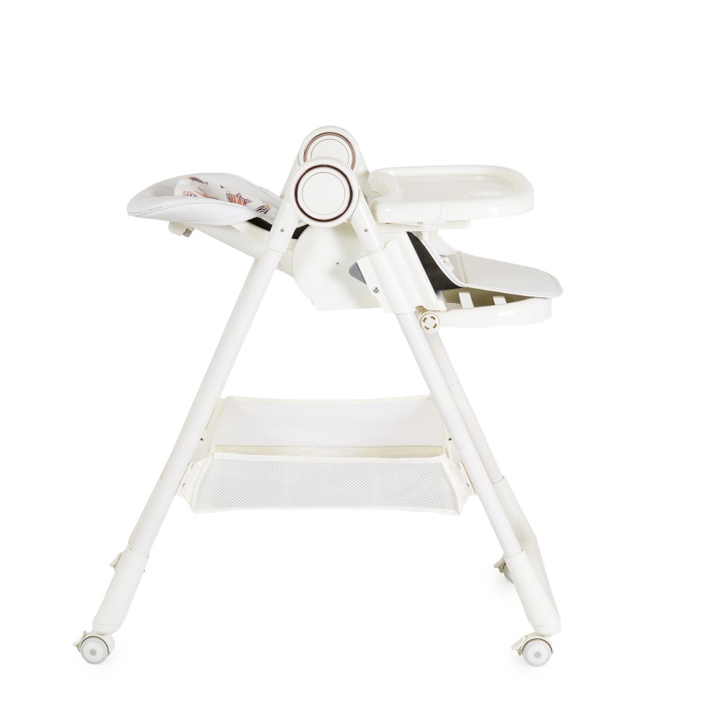 Η φωτογραφία δείχνει Δημιουργημένο με φροντίδα για τις πρώτες γευστικές περιπέτειες του μικρού σας, το παιδικό καρεκλάκι Surprise της Moni προσφέρει άνεση, ασφάλεια και πλήρη προσαρμοστικότητα σε κάθε γεύμα.