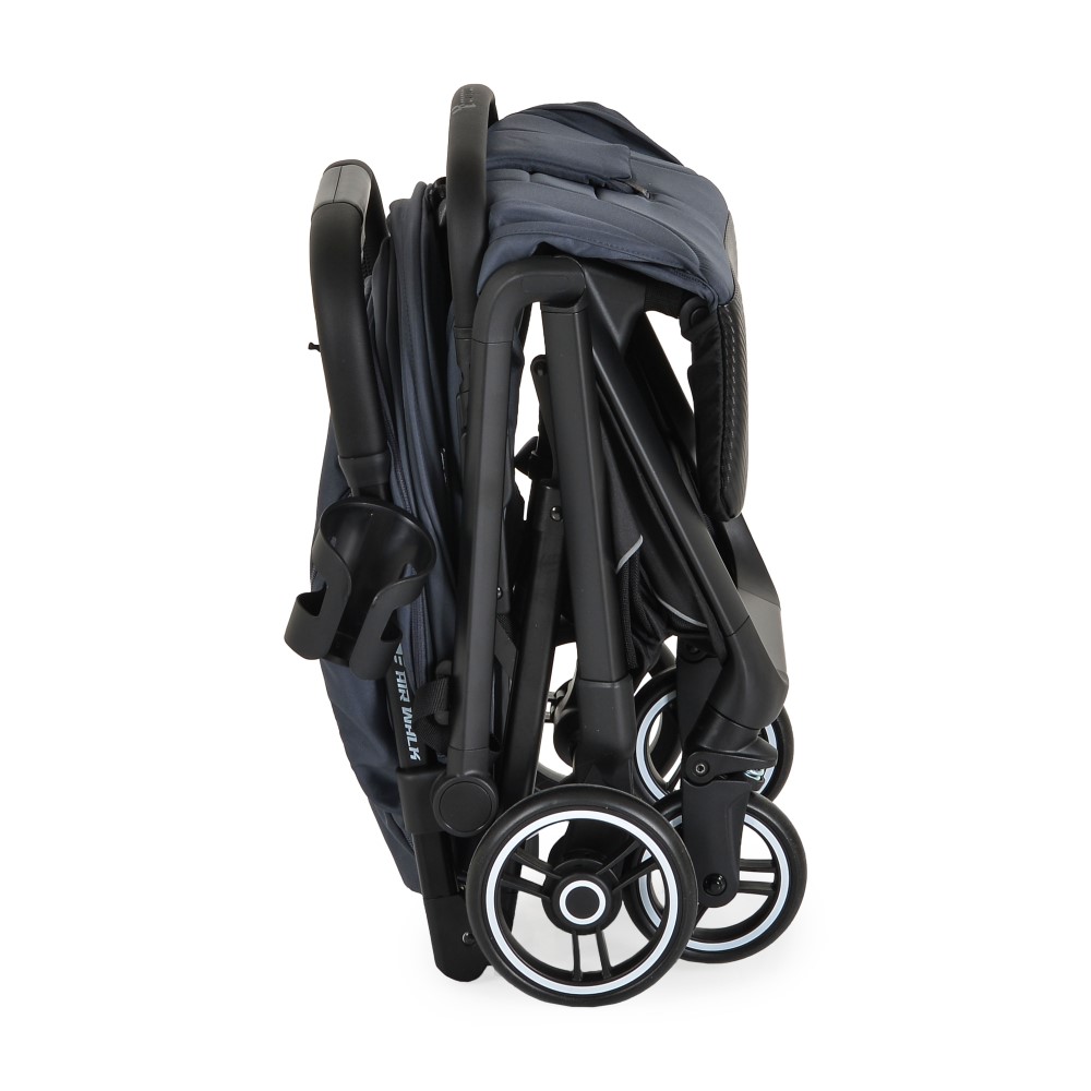 Airwalk, Cangaroo Cabin Size – Ελαφρύ, Κομψό & Έτοιμο για Περιπέτειες! Το τέλειο καρότσι για δραστήριους γονείς εν κινήση!Ανακαλύψτε την ελευθερία να ταξιδεύετε αβίαστα με το Airwalk, Cangaroo Cabin Size – ένα καρότσι σχεδιασμένο για τον δυναμικό τρόπο ζωής των σύγχρονων οικογενειών.