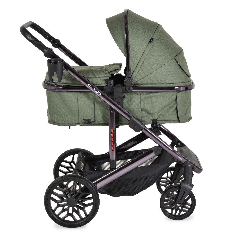 Το καρότσι All Road 2 σε 1 Transforming της Moni είναι ένα κομψό, σταθερό και πρακτικό καρότσι σχεδιασμένο να μεγαλώνει μαζί με το παιδί σας – από τις πρώτες κιόλας μέρες μετά τη γέννηση έως και περίπου 4 ετών.