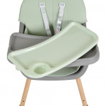 Η φωτογραφία δείχνει Το Biscotti by Moni είναι κάτι περισσότερο από ένα απλό καρεκλάκι φαγητού – είναι ένας έμπιστος σύντροφος στο ταξίδι του παιδιού σας προς την ανεξαρτησία.