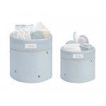 Οργανώστε τα απαραίτητα του μωρού σας με το σετ καλαθιών για το βρεφικό σας δωμάτιο το οποίο έχει σχεδιαστεί προσεκτικά για να διατηρεί το παιδικό σας δωμάτιο τακτοποιημένο και κομψό.