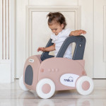 Η φωτογραφία δείχνει Το TROLIE 4in1 είναι ένας καινοτόμος περιπατητής ώθησης ιδανικός για νήπια ηλικίας 1 έως 3 ετών που προσφέρει μια ποικιλία τρόπων παιχνιδιού που διεγείρουν τη δημιουργικότητα και υποστηρίζουν την ανάπτυξη των κινητικών δεξιοτήτων του παιδιού σας.