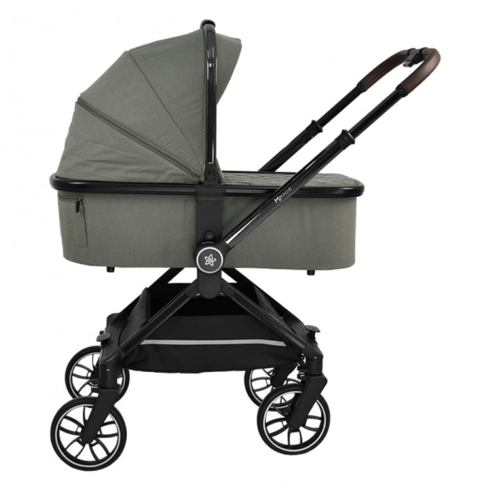 Η φωτογραφία δείχνει Μια εξαιρετική νέα προσθήκη ήρθε στην οικογένεια της Bebe Stars με σκοπό να διευκολύνει κάθε γονέα!Το Mirage 2 σε 1 πολυκαρότσι είναι στυλάτο, μοντέρνο, άνετο, ευέλικτο και όπως πάντα ποιοτικό  με την υπογραφή της Bebe Stars!Ο καινοτόμος αυτόματος μηχανισμός Quick –Twist το