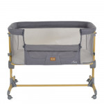 Το Aura Baby Bed δημιουργείται με προσοχή στην κάθε λεπτομέρεια, διασφαλίζοντας ότι το μωρό σας είναι πάντα κοντά σας! Πρακτικό, άνετο και ασφαλές, αυτό το πολυλειτουργικό βρεφικό κρεβάτι είναι η τέλεια λύση για τον ήρεμο ύπνο του παιδιού σας.