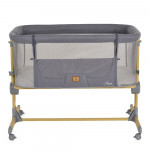 Το Aura Baby Bed δημιουργείται με προσοχή στην κάθε λεπτομέρεια, διασφαλίζοντας ότι το μωρό σας είναι πάντα κοντά σας! Πρακτικό, άνετο και ασφαλές, αυτό το πολυλειτουργικό βρεφικό κρεβάτι είναι η τέλεια λύση για τον ήρεμο ύπνο του παιδιού σας.