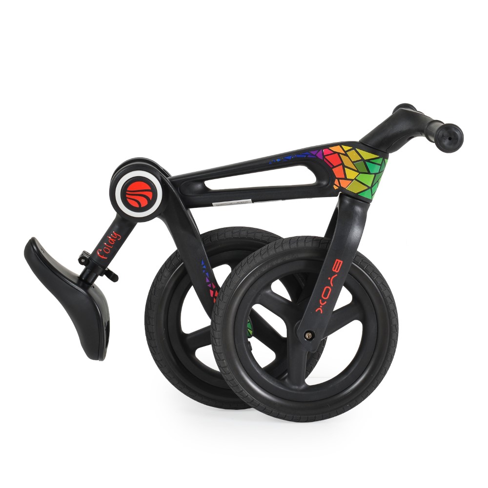 Η φωτογραφία δείχνει Balance Bike Foldy – Ένα διασκεδαστικό ξεκίνημα στον κόσμο της ποδηλασίας!Δώστε στο παιδί σας την ελευθερία και την αυτοπεποίθηση να εξερευνήσει με αυτό το ελαφρύ, ασφαλές και άνετο ποδήλατο ισορροπίας, ειδικά σχεδιασμένο για μικρούς λάτρεις της περιπέτειας ηλικίας 2-5 ετών (έως