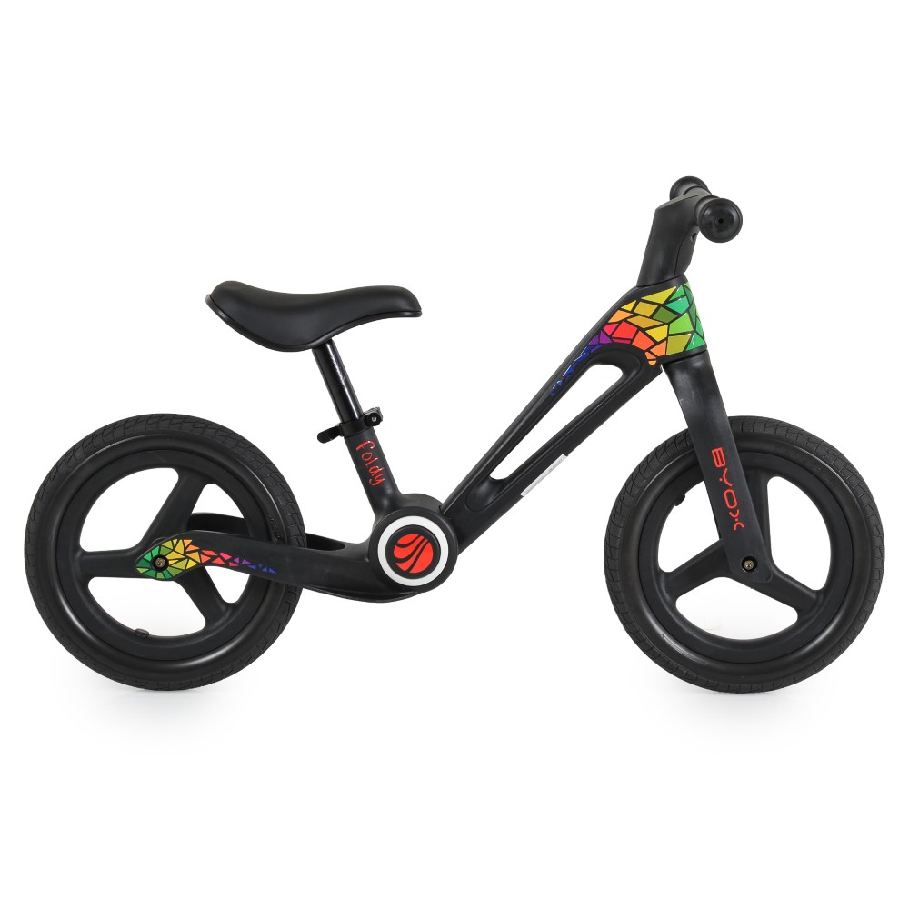 Η φωτογραφία δείχνει Balance Bike Foldy – Ένα διασκεδαστικό ξεκίνημα στον κόσμο της ποδηλασίας!Δώστε στο παιδί σας την ελευθερία και την αυτοπεποίθηση να εξερευνήσει με αυτό το ελαφρύ, ασφαλές και άνετο ποδήλατο ισορροπίας, ειδικά σχεδιασμένο για μικρούς λάτρεις της περιπέτειας ηλικίας 2-5 ετών (έως