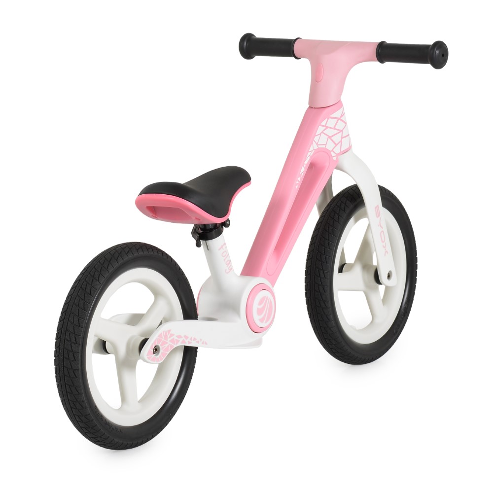 Η φωτογραφία δείχνει Balance Bike Foldy – Ένα διασκεδαστικό ξεκίνημα στον κόσμο της ποδηλασίας!Δώστε στο παιδί σας την ελευθερία και την αυτοπεποίθηση να εξερευνήσει με αυτό το ελαφρύ, ασφαλές και άνετο ποδήλατο ισορροπίας, ειδικά σχεδιασμένο για μικρούς λάτρεις της περιπέτειας ηλικίας 2-5 ετών (έως