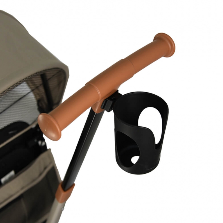 Ετοιμαστείτε μικροί και μεγάλοι για τις πιο συναρπαστικές βόλτες σε κάθε γωνιά της πόλης με το νέο τρίκυκλο Urban της Bebe Stars!Ένα πολυχρηστικό μοντέλο, καθώς χρησιμοποιείται με 7 διαφορετικούς τρόπους και συντροφεύει το παιδάκι σας για χρόνια σε κάθε του βήμα.