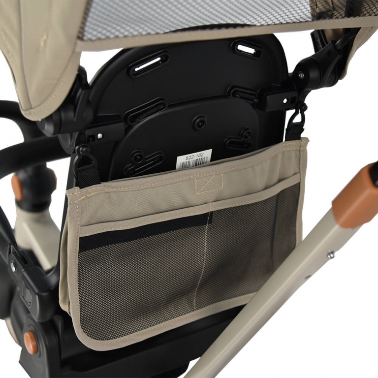 Ετοιμαστείτε μικροί και μεγάλοι για τις πιο συναρπαστικές βόλτες σε κάθε γωνιά της πόλης με το νέο τρίκυκλο Urban της Bebe Stars!Ένα πολυχρηστικό μοντέλο, καθώς χρησιμοποιείται με 7 διαφορετικούς τρόπους και συντροφεύει το παιδάκι σας για χρόνια σε κάθε του βήμα.