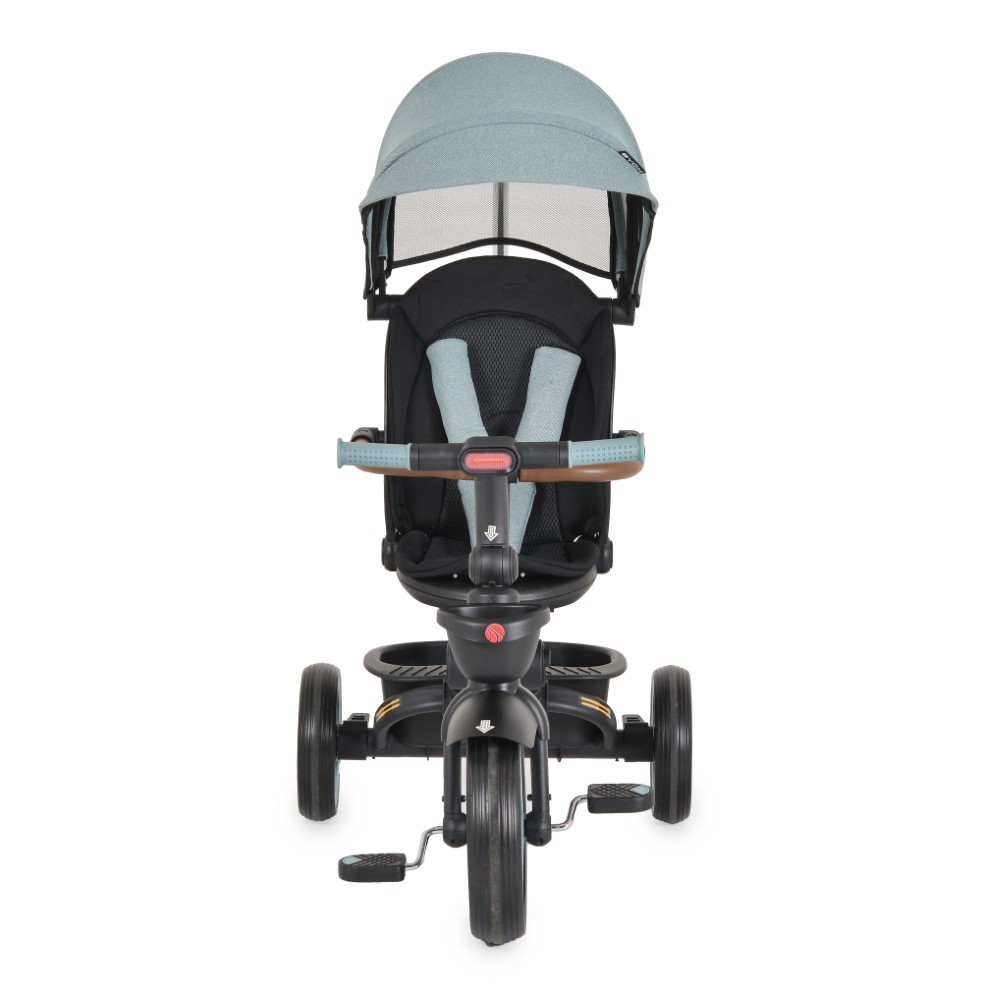 Το Jasper είναι το τέλειο τρίκυκλο για παιδιά άνω των 10 μηνών, με μέγιστη χωρητικότητα βάρους 25 κιλά – ο ιδανικός σύντροφος για διασκέδαση και άνεση στην αρχή του ταξιδιού του παιδιού σας!Το τρίκυκλο μπορεί να χρησιμοποιηθεί με δύο κύριες επιλογές:Τρίκυκλο με λαβή γονικού ελέγχου: Οι γονείς μ