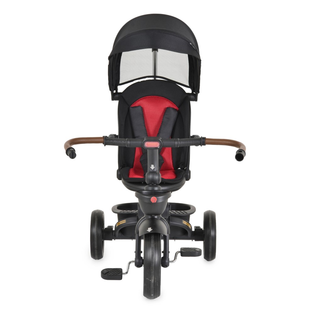 Το Jasper είναι το τέλειο τρίκυκλο για παιδιά άνω των 10 μηνών, με μέγιστη χωρητικότητα βάρους 25 κιλά – ο ιδανικός σύντροφος για διασκέδαση και άνεση στην αρχή του ταξιδιού του παιδιού σας!Το τρίκυκλο μπορεί να χρησιμοποιηθεί με δύο κύριες επιλογές:Τρίκυκλο με λαβή γονικού ελέγχου: Οι γονείς μ