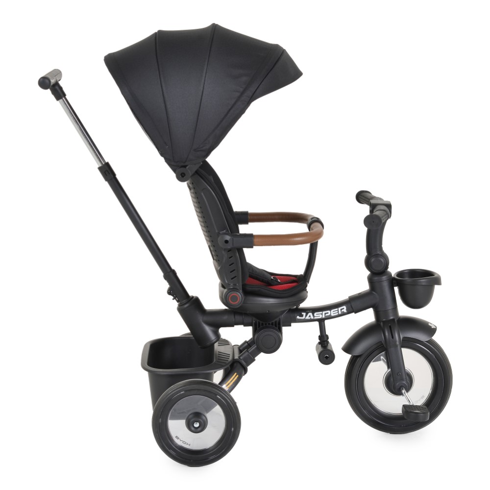 Το Jasper είναι το τέλειο τρίκυκλο για παιδιά άνω των 10 μηνών, με μέγιστη χωρητικότητα βάρους 25 κιλά – ο ιδανικός σύντροφος για διασκέδαση και άνεση στην αρχή του ταξιδιού του παιδιού σας!Το τρίκυκλο μπορεί να χρησιμοποιηθεί με δύο κύριες επιλογές:Τρίκυκλο με λαβή γονικού ελέγχου: Οι γονείς μ