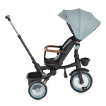 Το Jasper είναι το τέλειο τρίκυκλο για παιδιά άνω των 10 μηνών, με μέγιστη χωρητικότητα βάρους 25 κιλά – ο ιδανικός σύντροφος για διασκέδαση και άνεση στην αρχή του ταξιδιού του παιδιού σας!Το τρίκυκλο μπορεί να χρησιμοποιηθεί με δύο κύριες επιλογές:Τρίκυκλο με λαβή γονικού ελέγχου: Οι γονείς μ