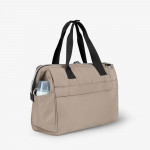 Η φωτογραφία δείχνει Βγείτε με στυλ και πρακτικότητα με τη μαμά τσάντα MAXI.