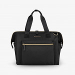 Η φωτογραφία δείχνει Βγείτε με στυλ και πρακτικότητα με τη μαμά τσάντα MAXI.