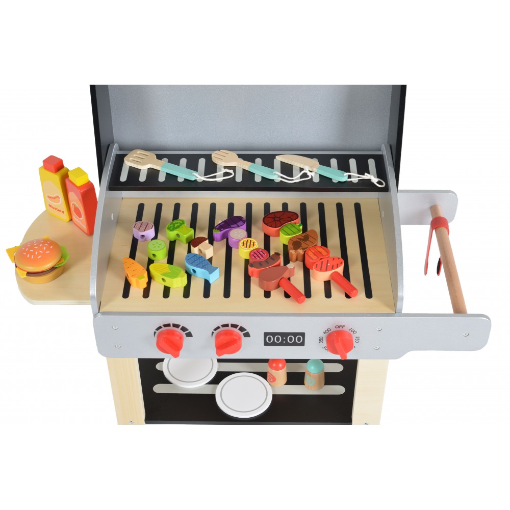 Η φωτογραφία δείχνει Tooky toy παιχνίδι μίμησης με ξύλινο barbeque grill και διάφορα αξεσουάρΤο παιχνίδι είναι κατασκευασμένο από κόντρα πλακέ, ξύλο αρκεύθου, MDF και πλαστικόΔιαστάσεις: 72.