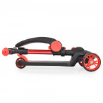 Η φωτογραφία δείχνει Αδειοδοτημένο σκούτερ από τη Maserati S.