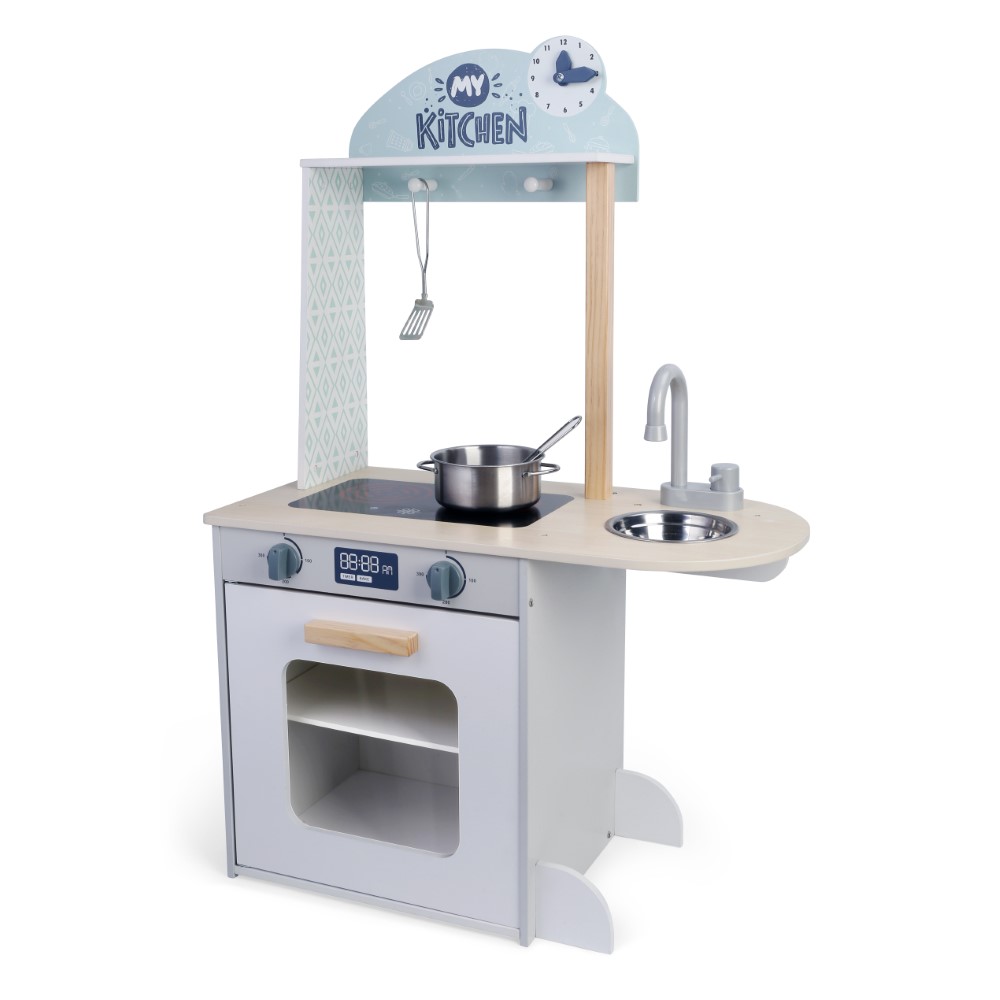 Ξύλινη κουζίνα με 4 αξεσουάρ μαγειρικής.