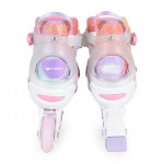 Inline Skates με τετραπλούς τροχούς κατάλληλα για αρχάριουςΚέλυφος: Υψηλής πρόσκρουσης PPΚαπάκι δακτύλων/μανσέτα: Υψηλής πρόσκρουσης PP με γκλίτερΚλείσιμο: ρυθμιζόμενες πόρπεςΜπότες επένδυσης: ντεγκραντέ χρώμα γκλίτερ + αναπνεύσιμο βελούδο με επένδυση από αφρώδες υλικό έως και υλικό έγχυσης (SS2mm P